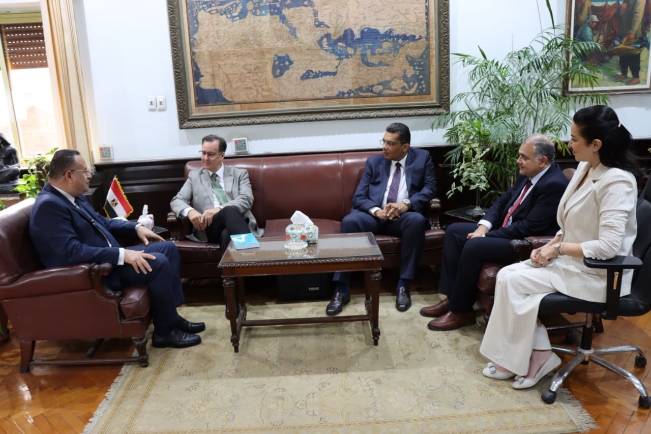 0d9de56f 18c6 474e afae 0be5eda24e9d