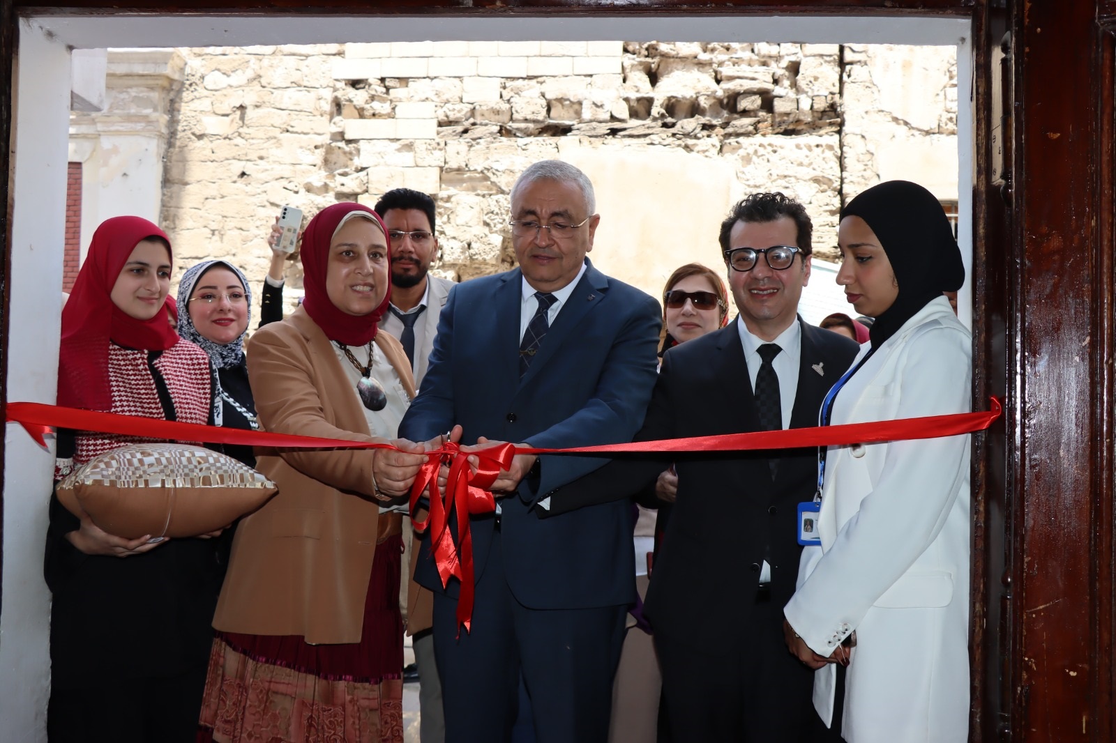 6efdd155 c5ee 406f 83e1 3c05e8242b13