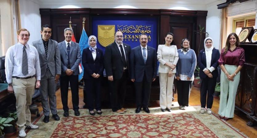 جامعة الإسكندرية توقّع مذكرة تفاهم مع جامعة بنسلفانيا ستيت هاريسبرج الأمريكية لتعزيز الشراكة الأكاديمية والبحثية